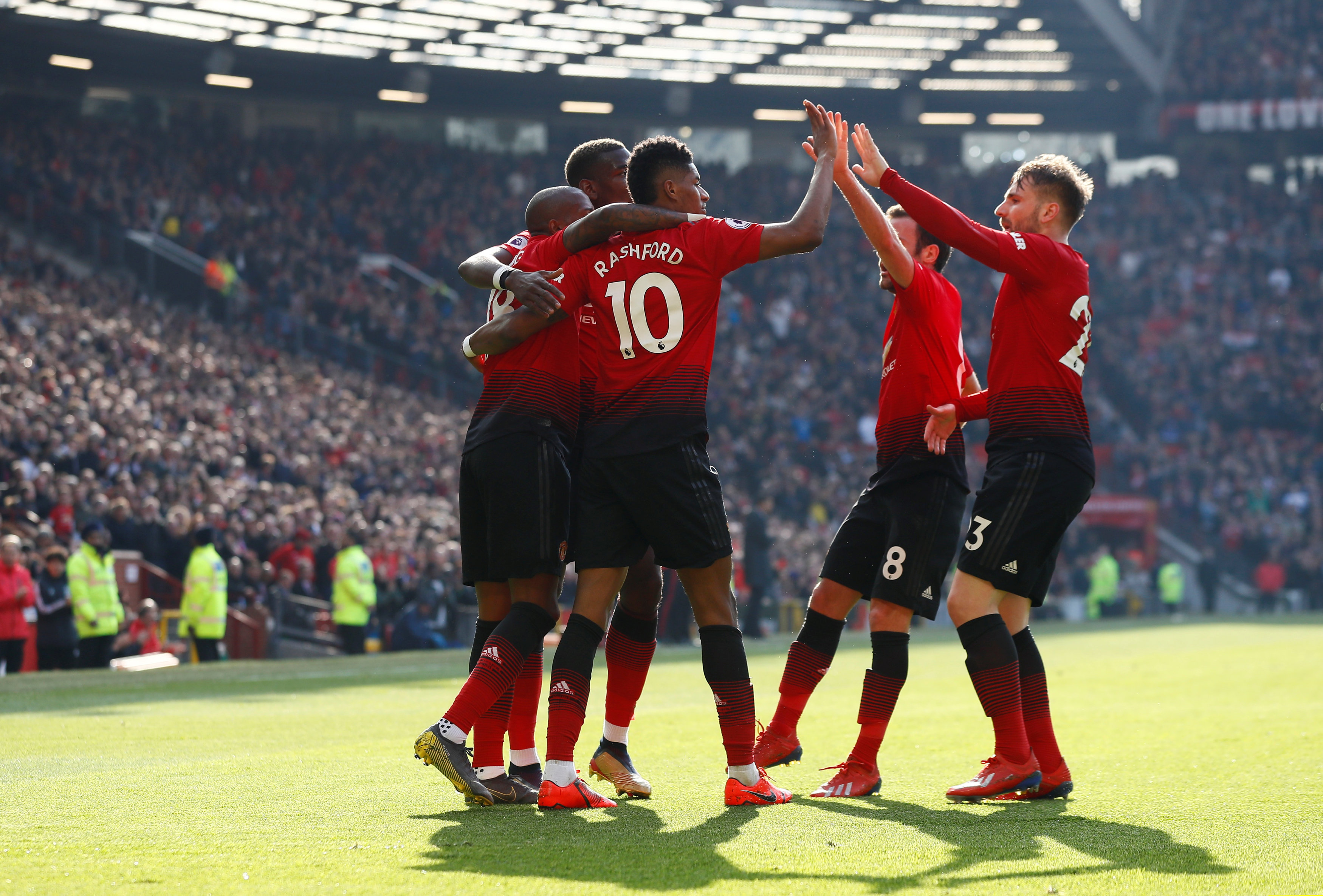 提到贝尼特 提到贝尼特