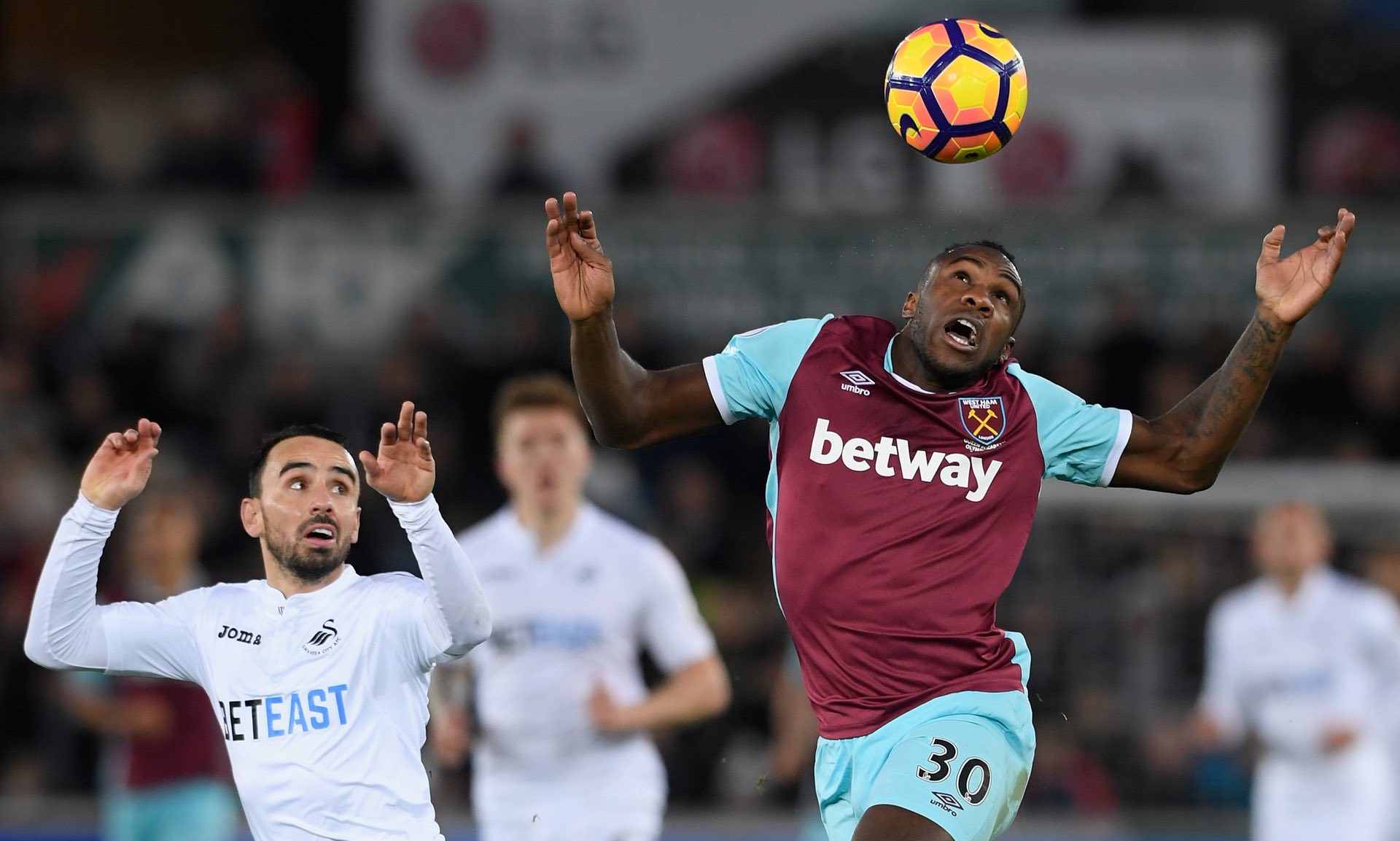 更是令人耳 更是令人耳